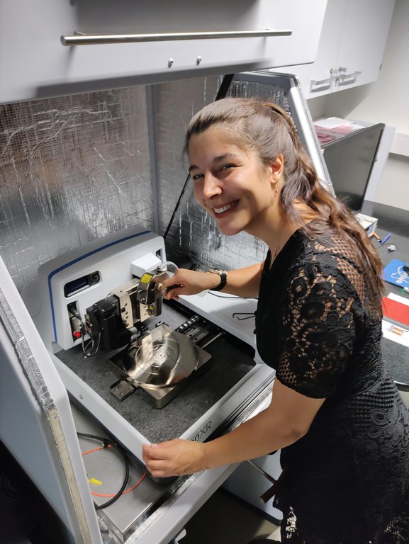 Nina _Miller_Physikerin.jpg