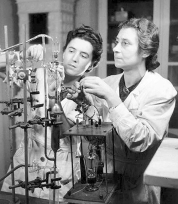 karlik und Traude Bernert 1942 - 2.jpg karlik und Traude Bernert 1942 - 2.jpg