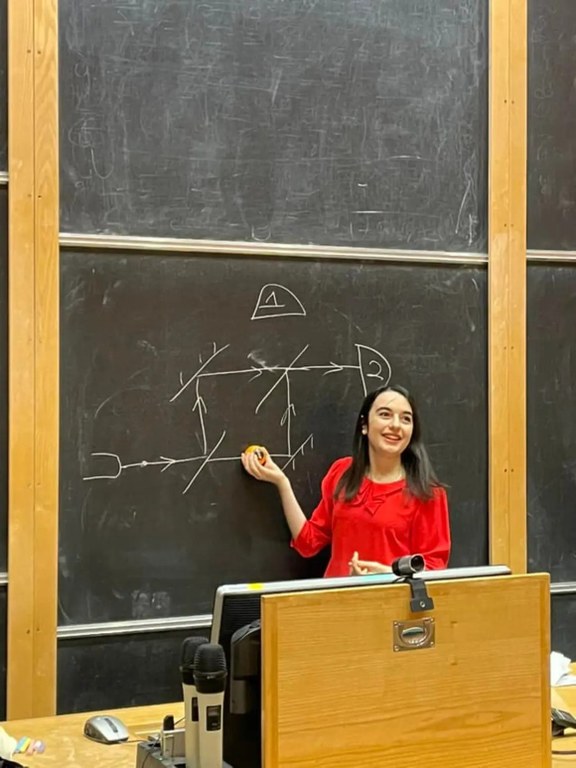 Maria Violaris 3.jpg Maria Violaris 3.jpg