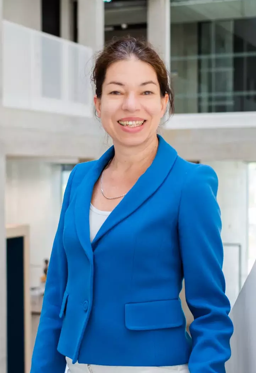 ProfWeig_Portrait_MJ 1 2.png ProfWeig_Portrait_MJ 1 2.png