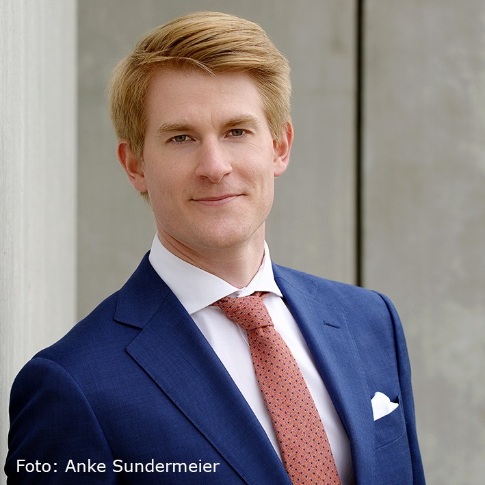 Dr. Christophe Cauet (Foto Anke Sundermeier) mit verweis 2.jpg