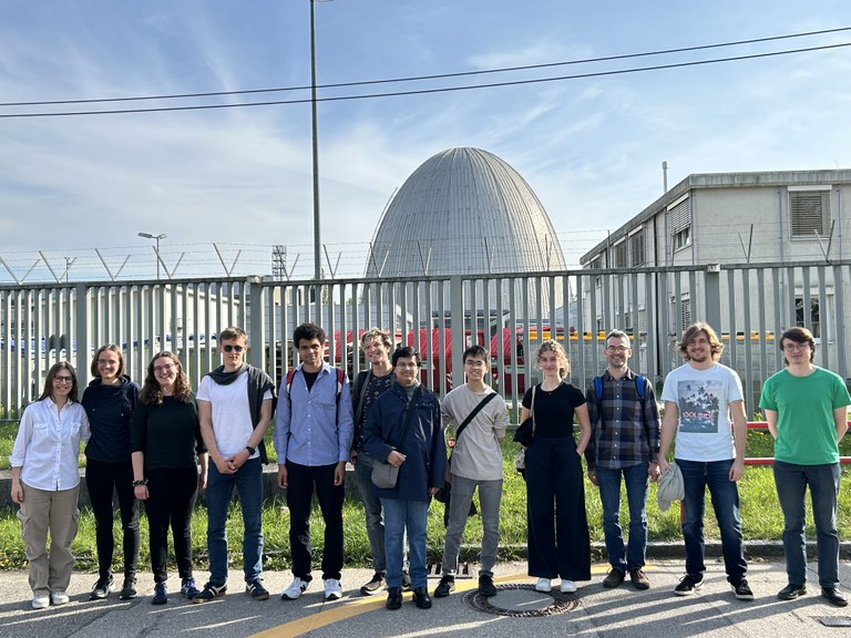 Gruppenfoto, Laborrführung FRM II Garching, April 2024 frm2_fuehrung_2024.jpeg