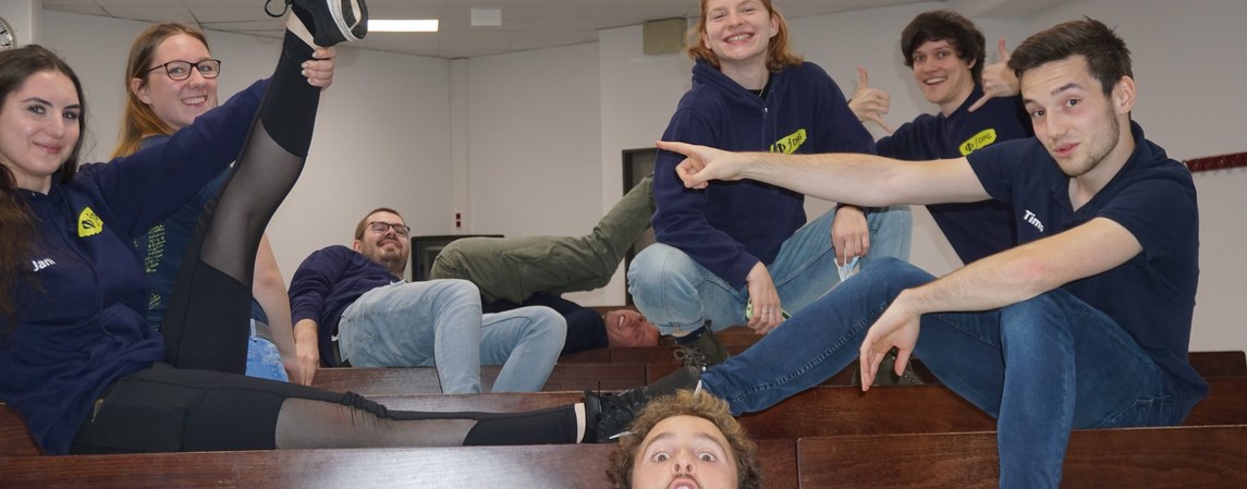 Das sollte so nicht sein. Schreib uns eine Mail, falls etwas nicht funktioniert!