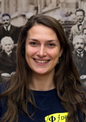 20181125-Tilman-Daab-Portrait-Florina-Schalamon.jpg © DPG / Daab 2019