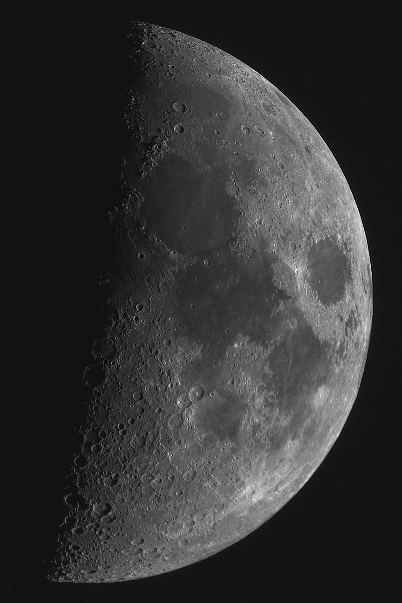 Mond2015SAGA.jpg Mond2015SAGA.jpg