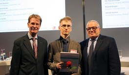 DPG gratuliert Hannes Vogel von der Regionalgruppe Leipzig der Jungen DPG zum MINT-Botschafterpreis