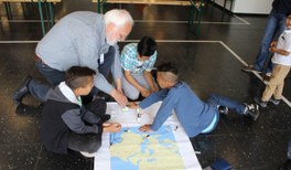 „Physik für Flüchtlinge“ mittlerweile bundesweit an knapp 30 Standorten