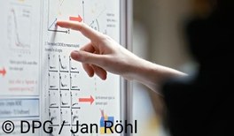 Physikerinnen und Physiker diskutieren in Hamburg über aktuelle Grenzen der Physik