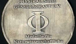 Medaille für naturwissenschaftliche Publizistik für „Forschung Aktuell“