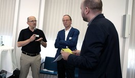 Die DPG gratuliert David J. Thouless, F. Duncan M. Haldane und J. Michael Kosterlitz zum Nobelpreis für Physik