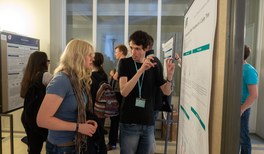 Über 500 junge Physikbegeisterte treffen sich in Köln zum fachlichen und interkulturellen Austausch