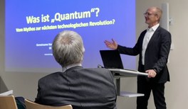 Eröffnungsvortrag im Anna-von-Helmholtz-Bau der PTB